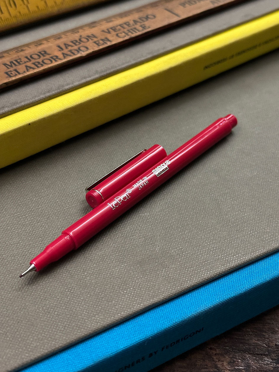 Marvy · Le Pen 4300 Red