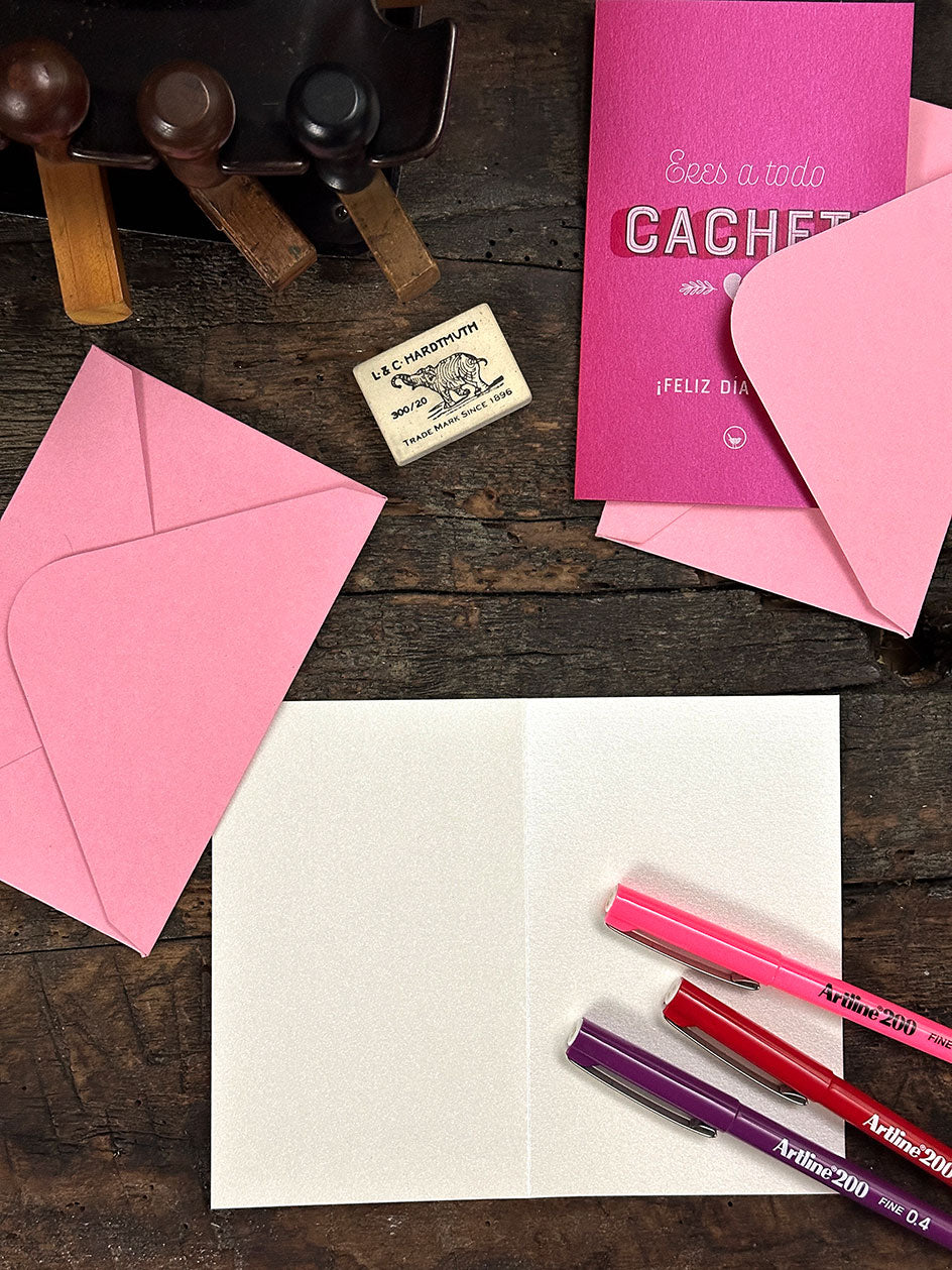 Tarjeta Mamá · Cachete