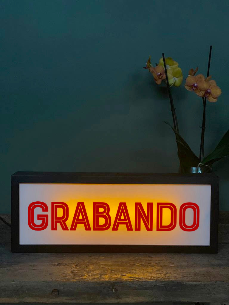 Letrero Retro · Grabando