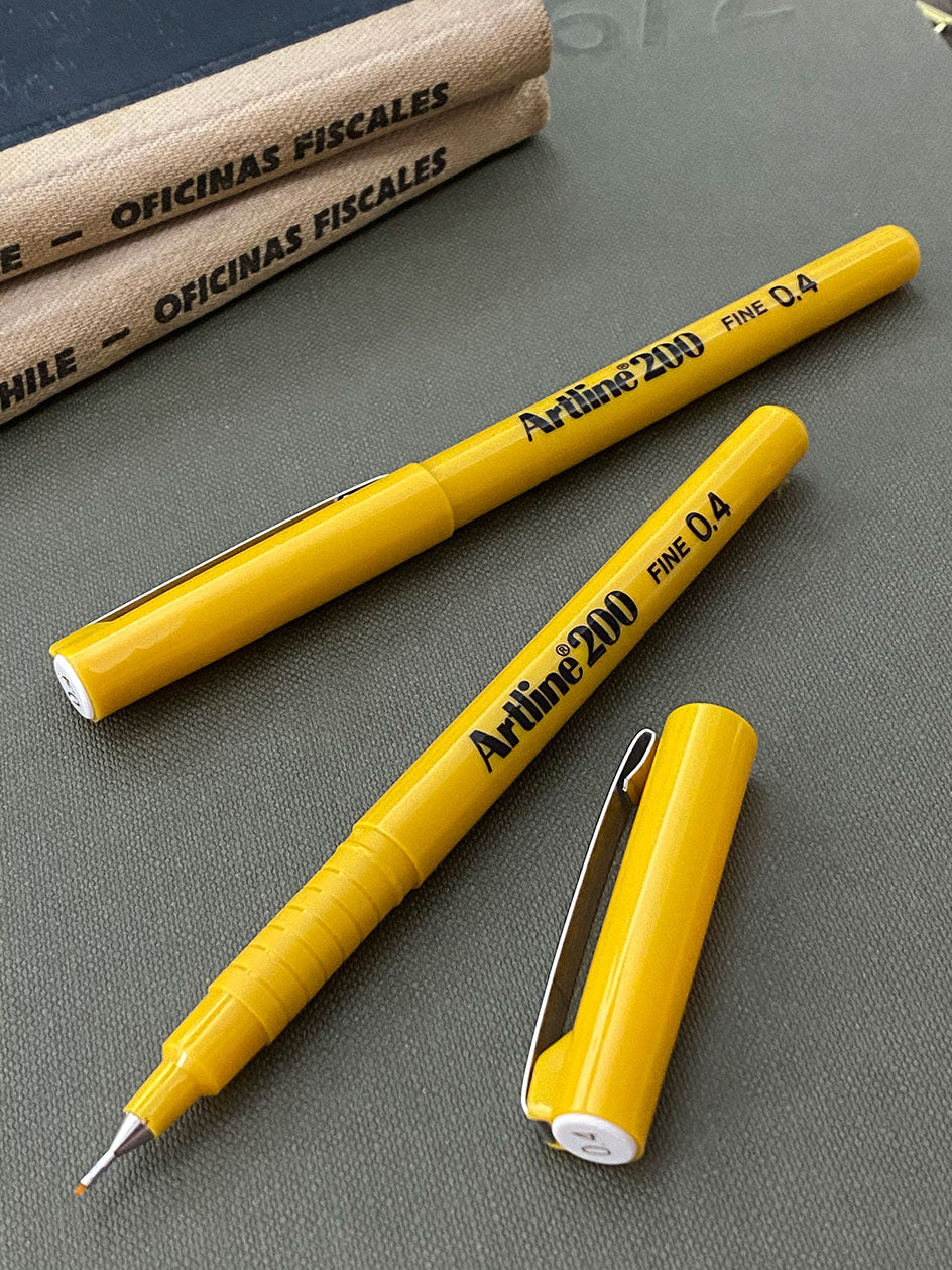 Artline · Yellow Fine 04 mm.
