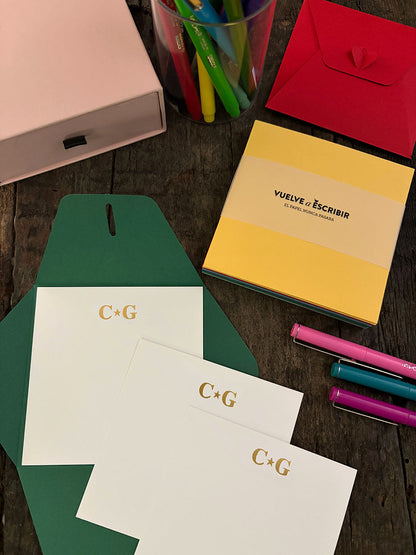 Tarjetas Iniciales Personalizadas · Caja Rosa