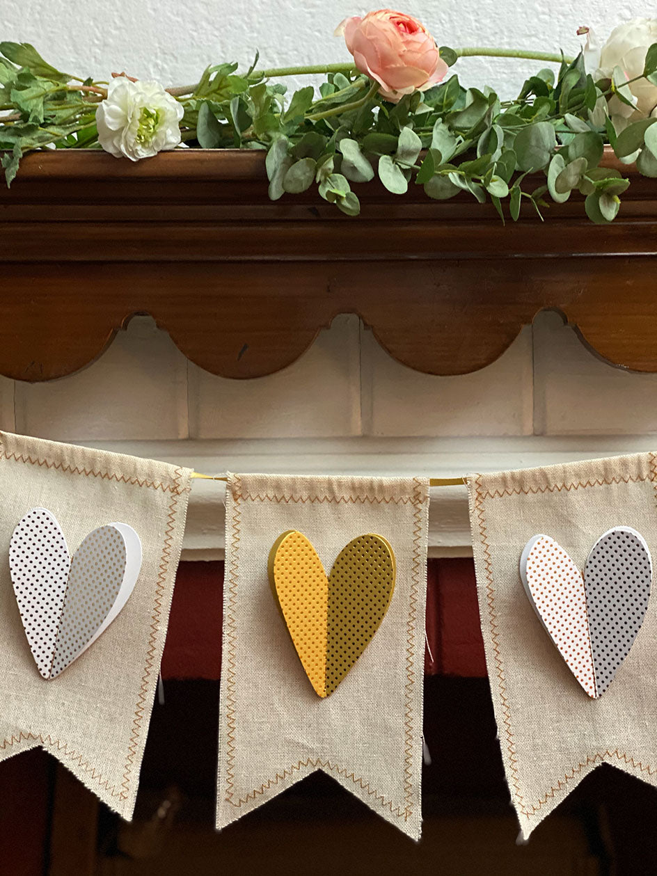 Banderín Tela · Corazón