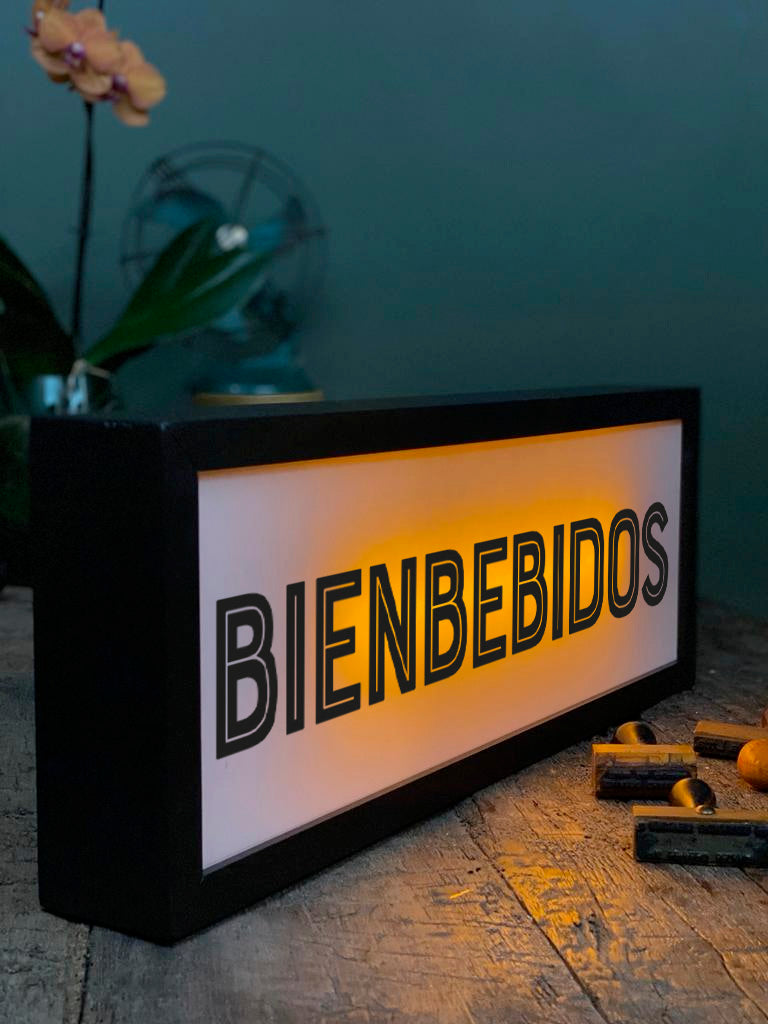 Letrero Retro · Bienbebidos