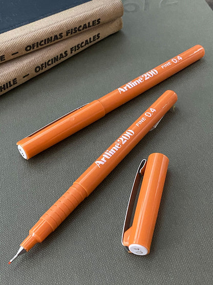 Plumón Artline 200 · Orange Fine 04 mm.
