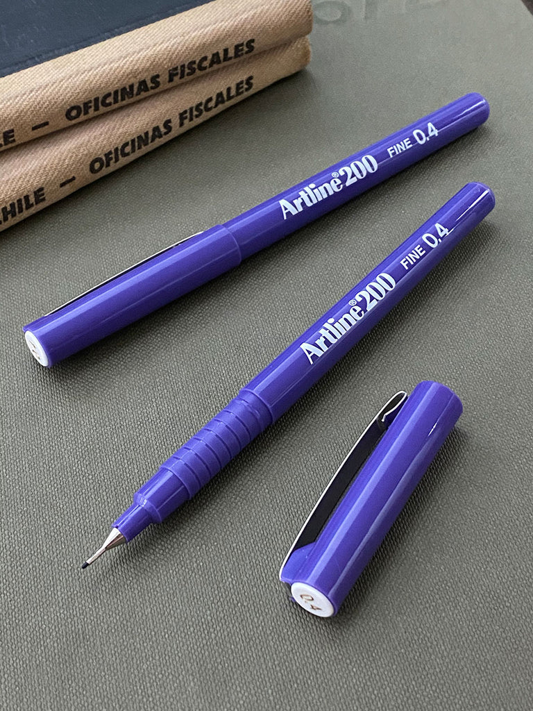 Plumón Artline 200 · Purple Fine 04 mm.